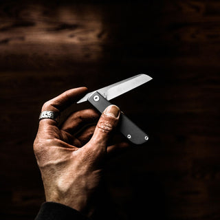 The Samla Compact Sheepsfoot Pocket Knife