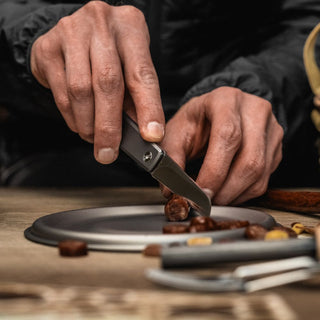 The Samla Compact Sheepsfoot Pocket Knife